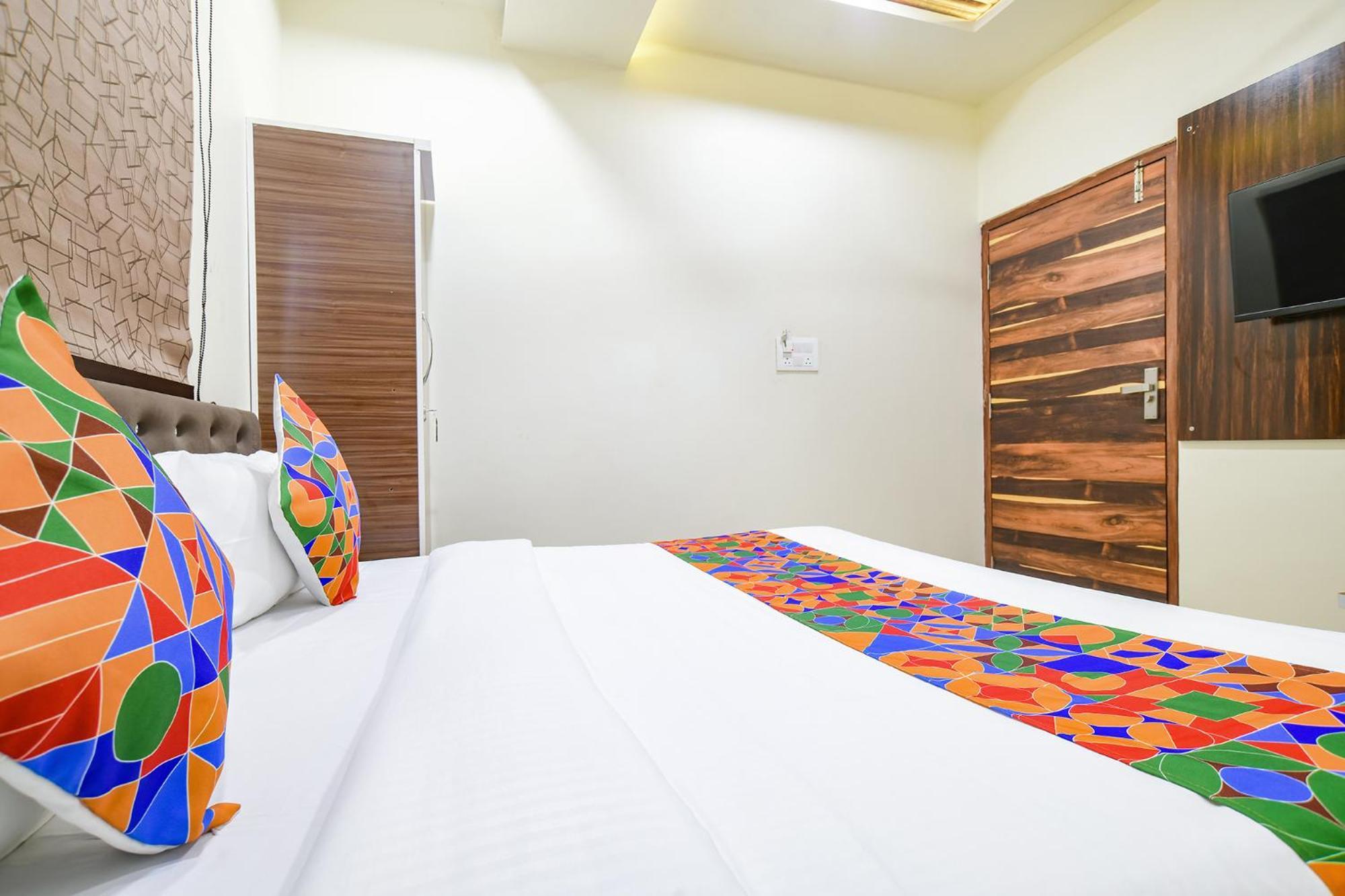Fabhotel Crown Park Индаур Экстерьер фото