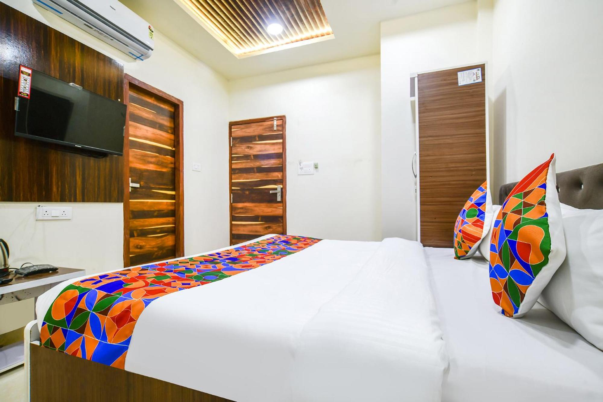 Fabhotel Crown Park Индаур Экстерьер фото