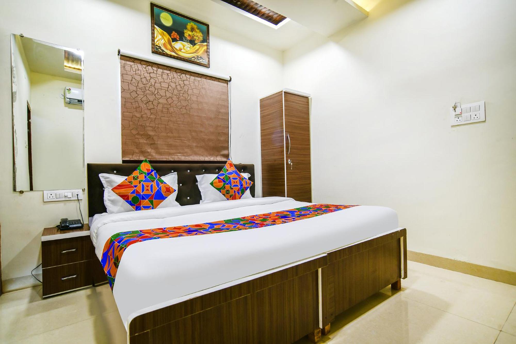 Fabhotel Crown Park Индаур Экстерьер фото