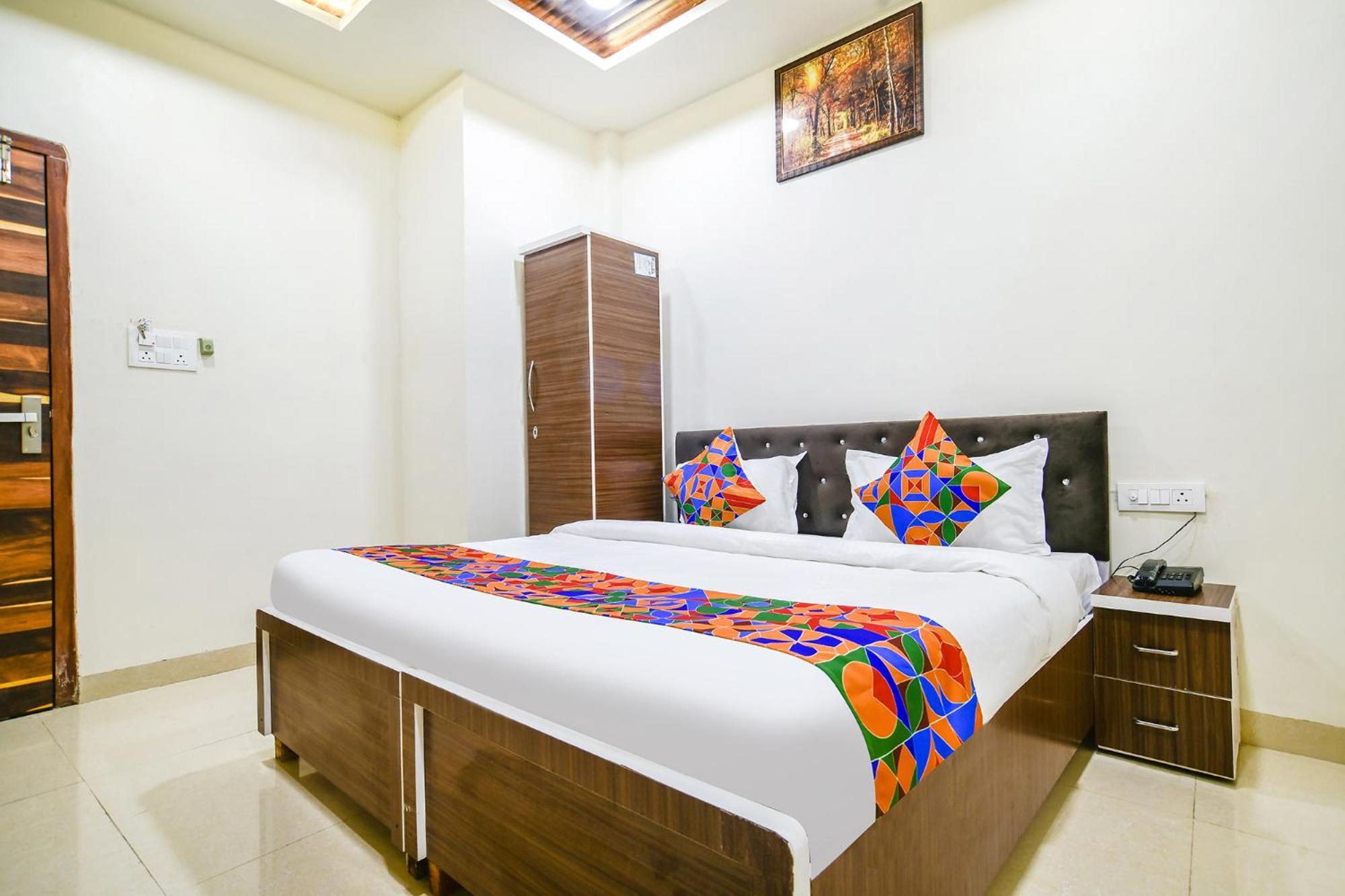 Fabhotel Crown Park Индаур Экстерьер фото